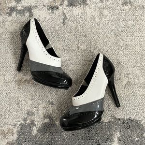 Black White & Grey Vintage Design Heels